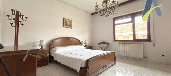 2 bedrooms Apartment in Venice, Italy No. 328735 12