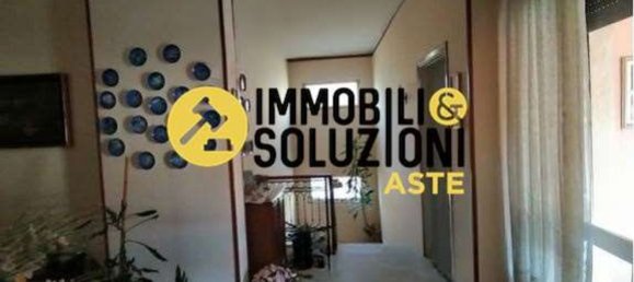 Квартира с 3 комнатами в Кассано Маньяго, Италия № 179914 3