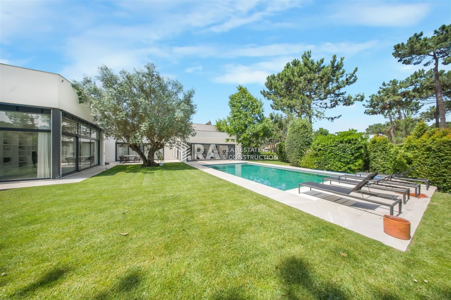 5 Schlafzimmer Haus in Almada, Portugal, Nr. 99951