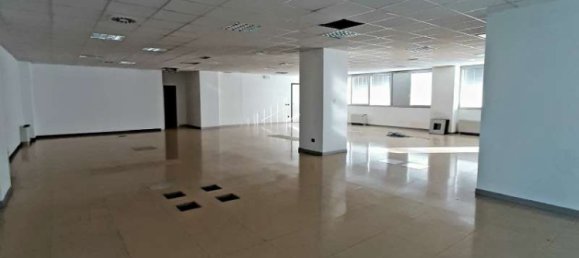 556m² Office in Padua, Italy No. 271641 9
