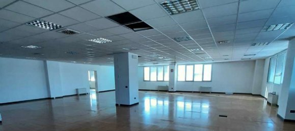 556m² Office in Padua, Italy No. 271641 10