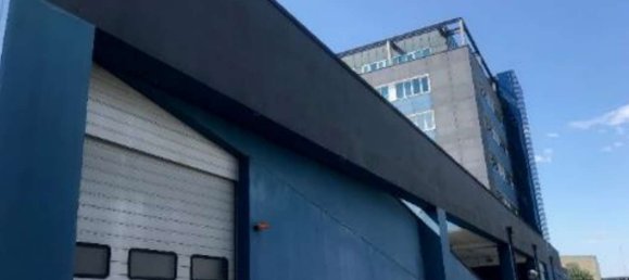 556m² Office in Padua, Italy No. 271641 4