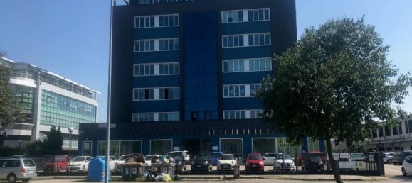 556m² Office in Padua, Italy No. 271641 2