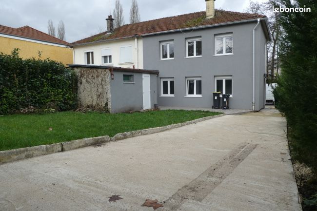 3 Schlafzimmer Haus in Charleville-Mezieres, France, Nr. 80043