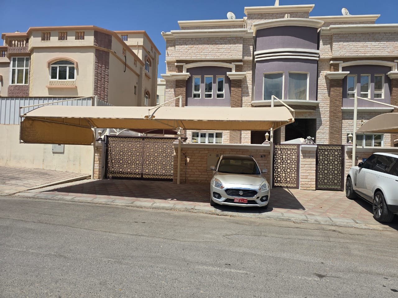 5 bedrooms Villa in Muscat, Oman No. 1719
