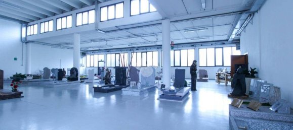 Склад с 5 комнатами в Суэлло, Италия № 159931 6