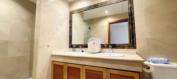 3 bedrooms Villa in Estepona, Spain No. 146294 10