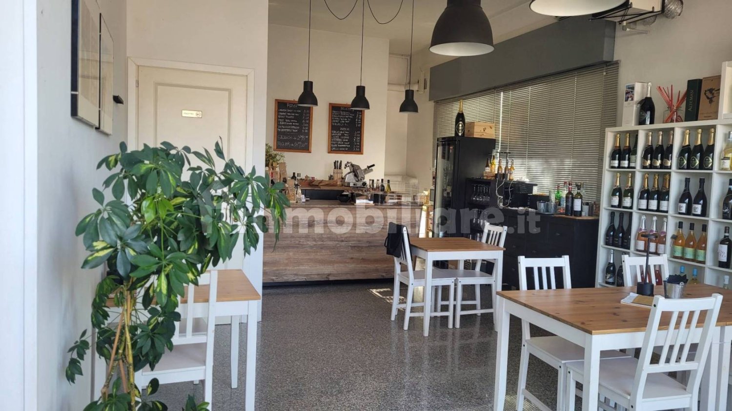 1-salle Propriété commerciale à Abano Terme, Italy No. 264676