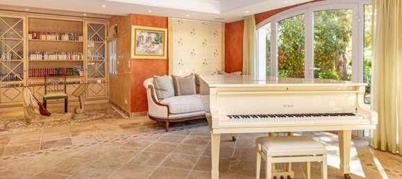 Villa de 8 dormitorios en Antibes, France No. 247290 9