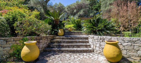 Villa de 8 dormitorios en Antibes, France No. 247290 3