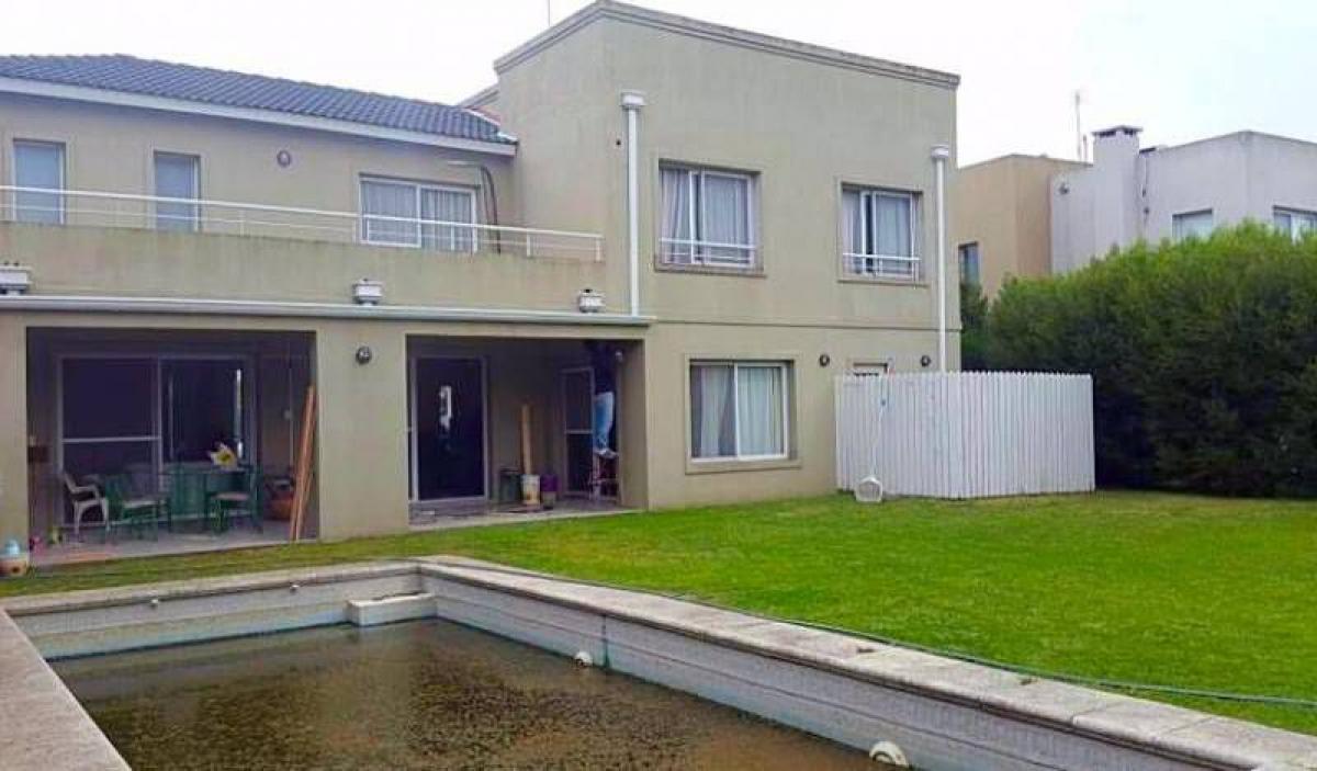 3 bedrooms House in Tigre, Argentina No. 71371