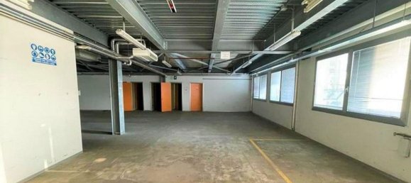 3329m² Office in Rovigo, Italy No. 372010 16