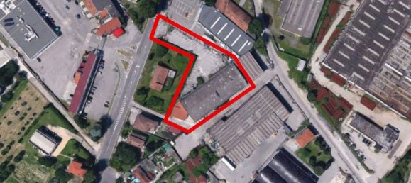 3329m² Office in Rovigo, Italy No. 372010 26