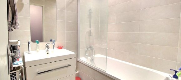 2 Schlafzimmer Wohnung in Gennevilliers, France, Nr. 163132 2