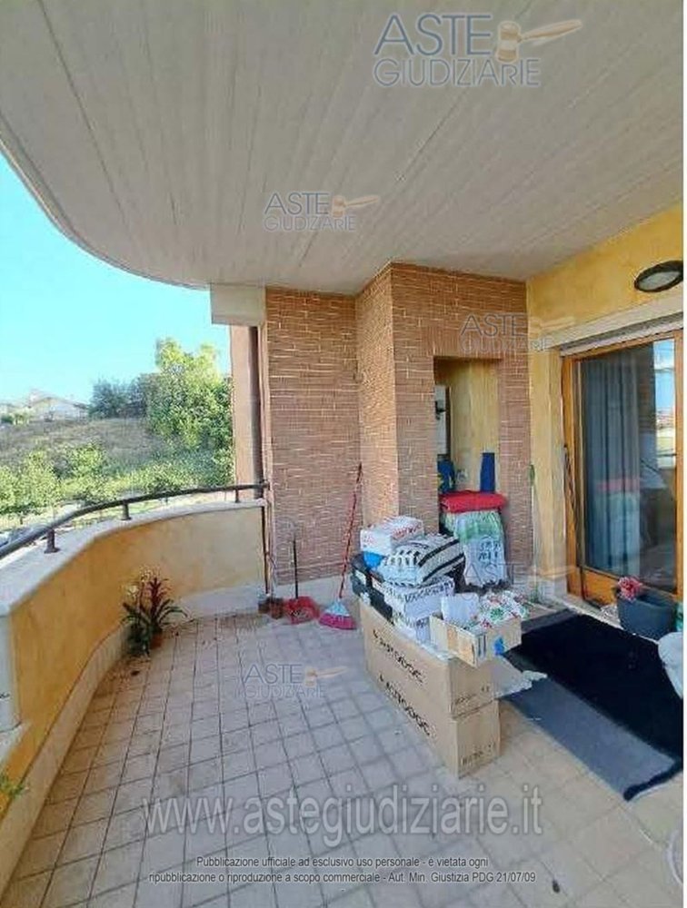 2 rooms Apartment in Rome, Italy No. 198814