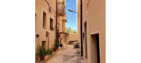 Casa de 2 habitaciónes en Triggiano, Italy No. 111132 16