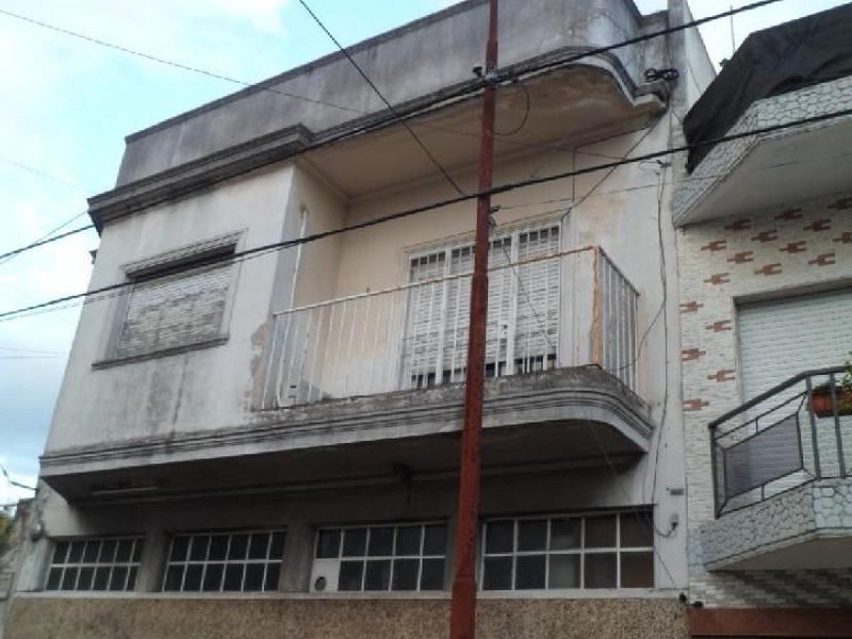 3 bedrooms House in Tres de Febrero, Argentina No. 58980