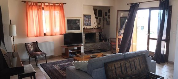 4 bedrooms Villa in Loutraki, Greece No. 1405 2