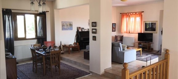 4 bedrooms Villa in Loutraki, Greece No. 1405 8