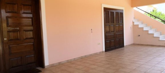 4 bedrooms Villa in Loutraki, Greece No. 1405 4