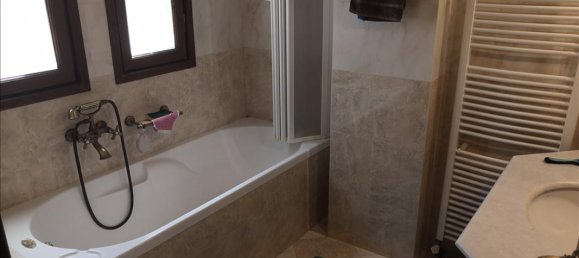 4 bedrooms Villa in Loutraki, Greece No. 1405 11