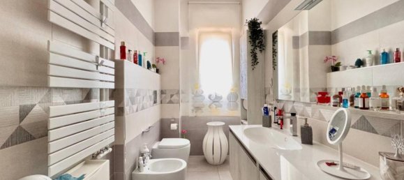 2-Zimmer Wohnung in Naples, Italy, Nr. 35289 11