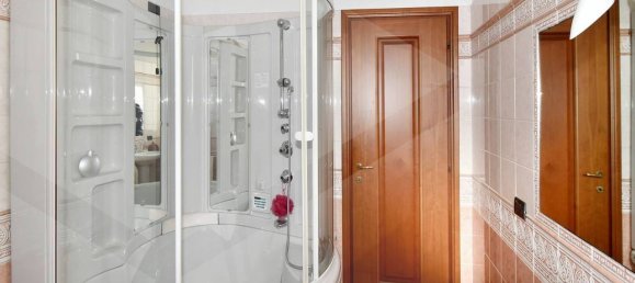 4 Schlafzimmer Villa in Busto Garolfo, Italy, Nr. 23198 16