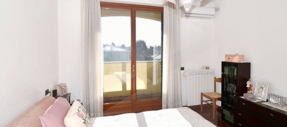 4 Schlafzimmer Villa in Busto Garolfo, Italy, Nr. 23198 9