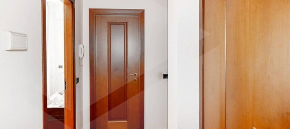 4 Schlafzimmer Villa in Busto Garolfo, Italy, Nr. 23198 8