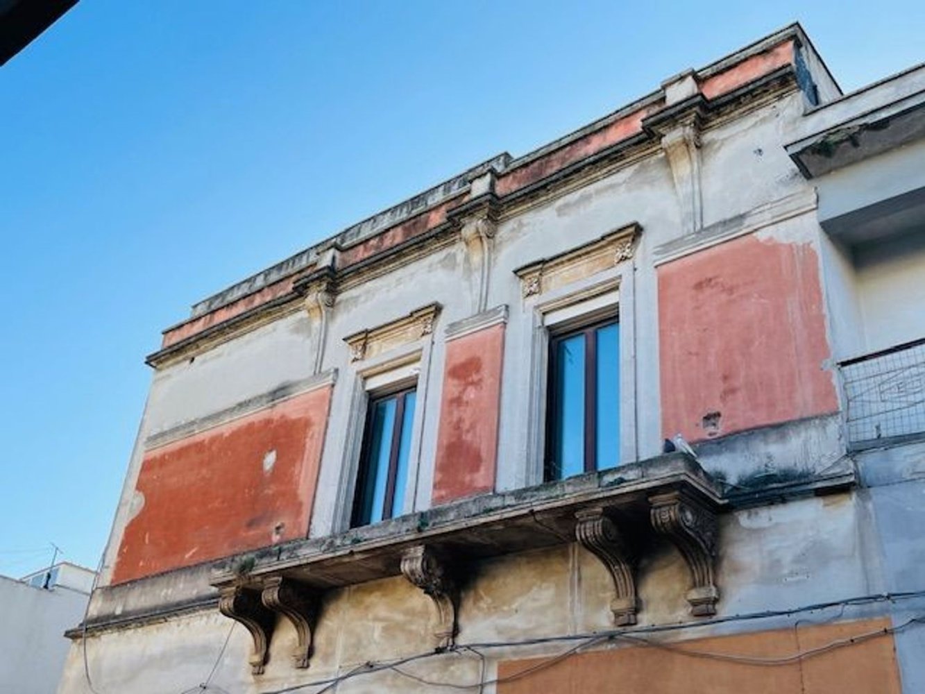 Дом с 5 комнатами в Сан Вито деи Норманни, Италия № 84134