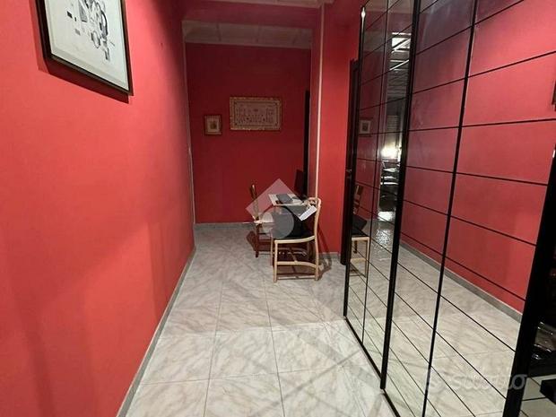 3-salle Appartement à Foggia, Italy No. 257286