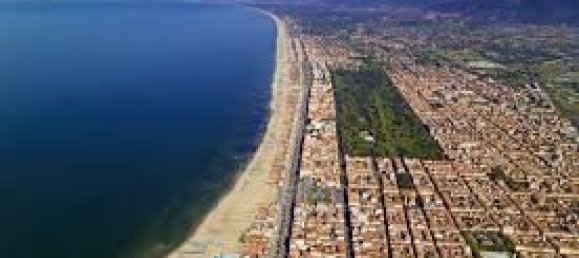 2 Schlafzimmer Wohnung in Carrara, Italy, Nr. 47595 6