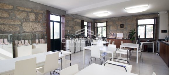 5 bedrooms House in Porto, Portugal No. 160519 8