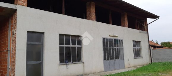 Casa de 5 habitaciónes en Montalenghe, Italy No. 18067 12