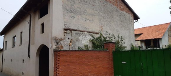 Casa de 5 habitaciónes en Montalenghe, Italy No. 18067 16