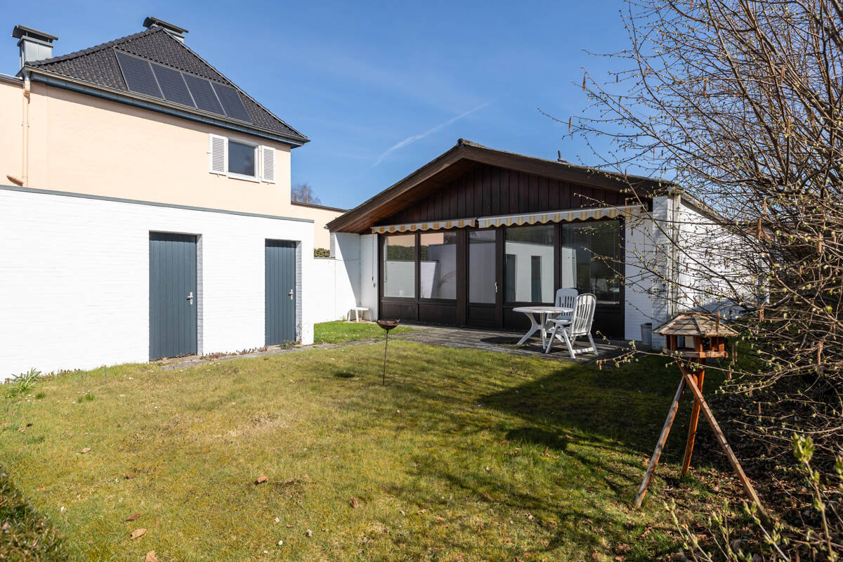 Дом с 7 комнатами в Дельменхорст, Германия № 144668