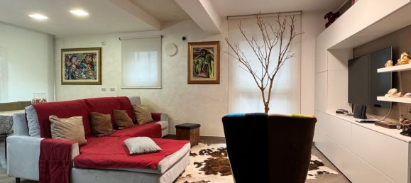 5 bedrooms Apartment in Giulianova, Italy No. 372331 2