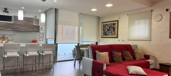 5 bedrooms Apartment in Giulianova, Italy No. 372331 4