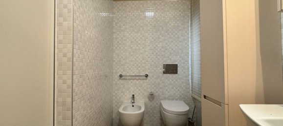 5 bedrooms Apartment in Giulianova, Italy No. 372331 24