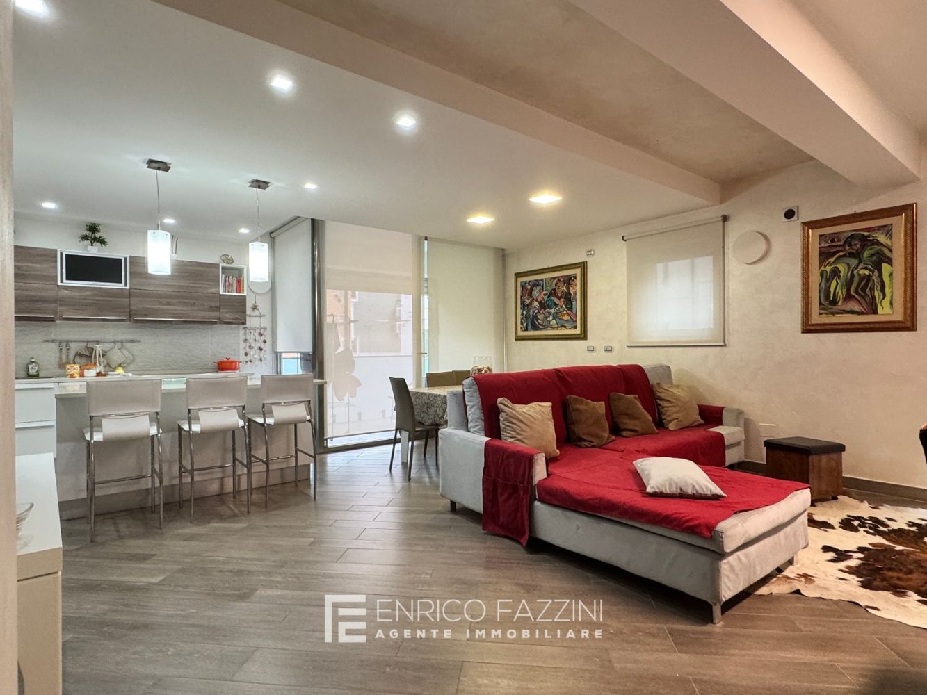 5 bedrooms Apartment in Giulianova, Italy No. 372331