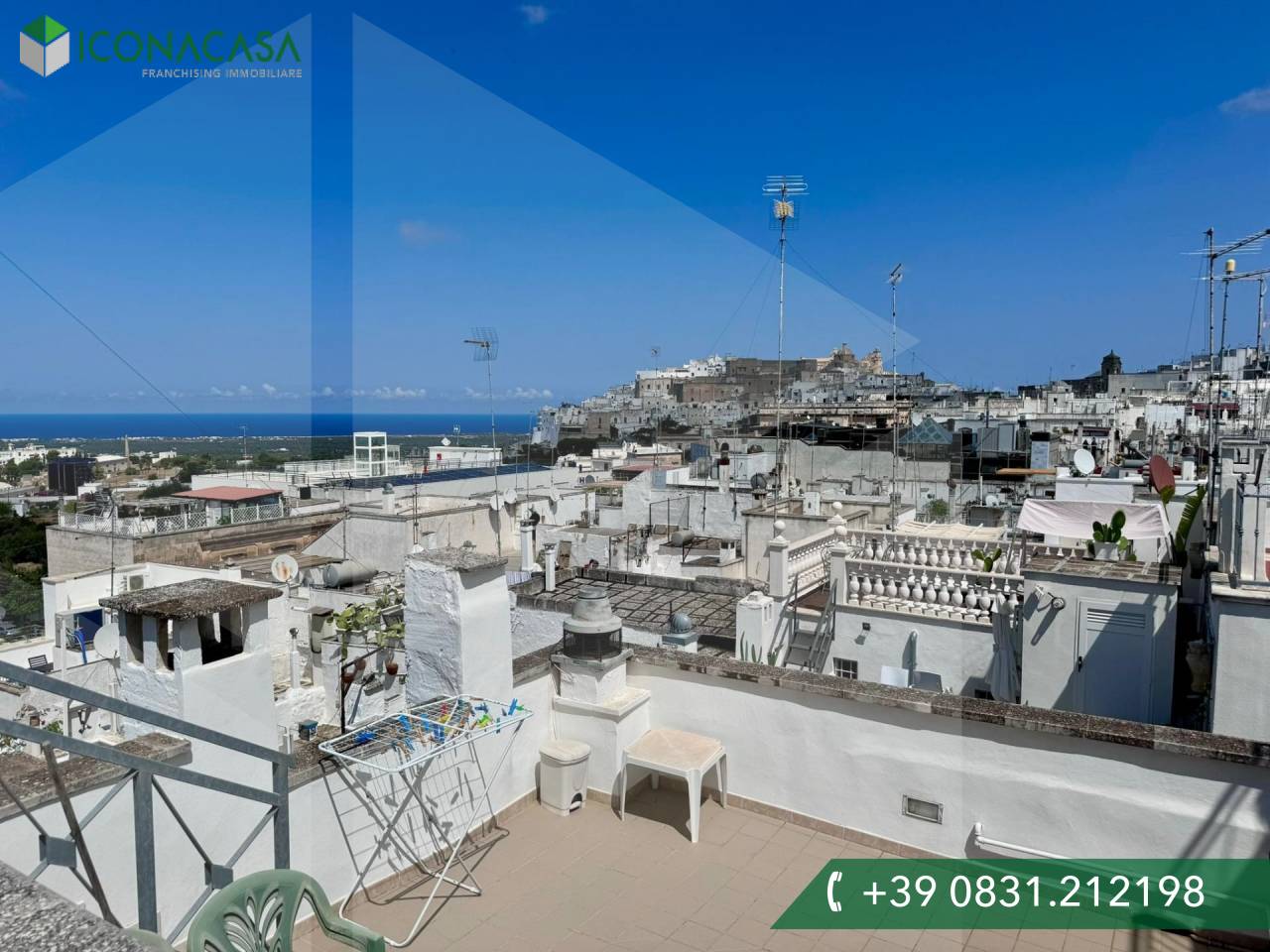 Casa de 3 habitaciónes en Ostuni, Italy No. 22182