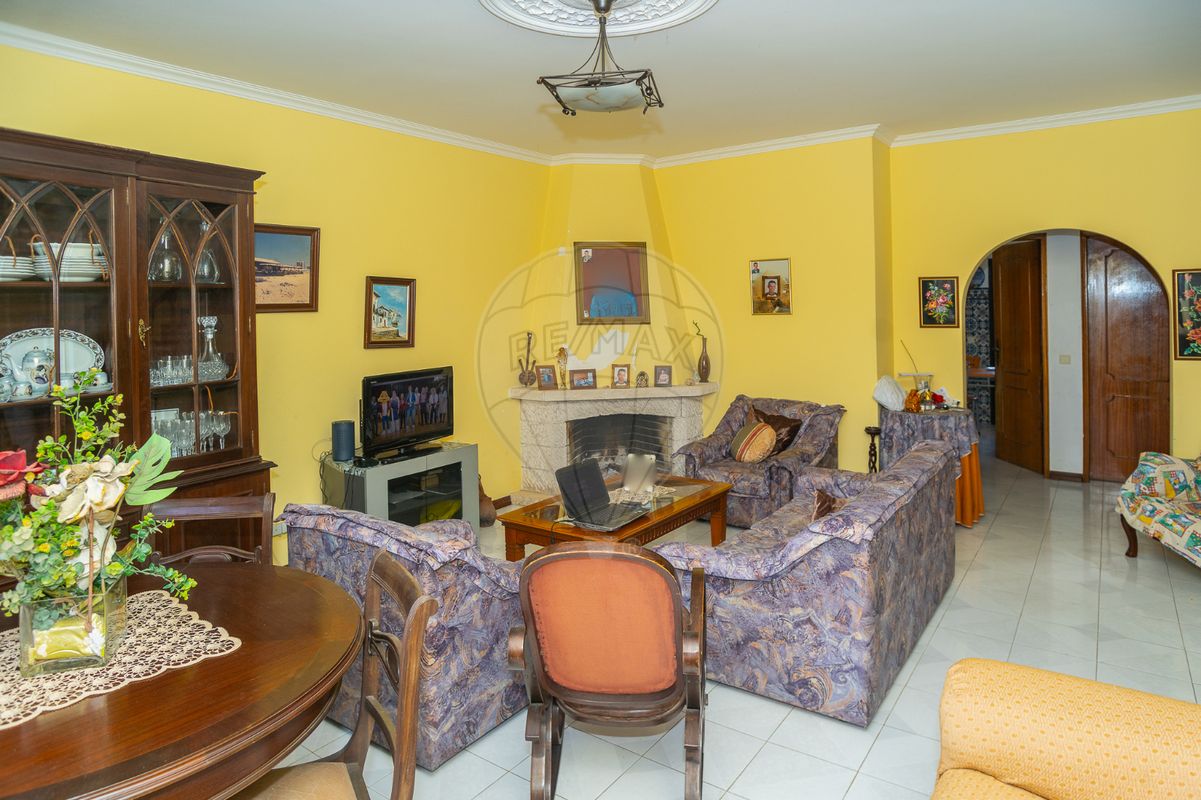 3 bedrooms House in Quarteira, Portugal No. 171101