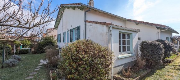 2 bedrooms House in Pornic, France No. 97592 2