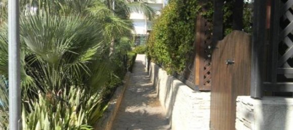 2 bedrooms Apartment in Limassol, Cyprus No. 1783 6