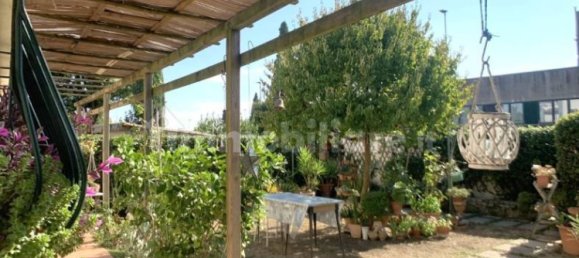 4 bedrooms House in Empoli, Italy No. 64855 4