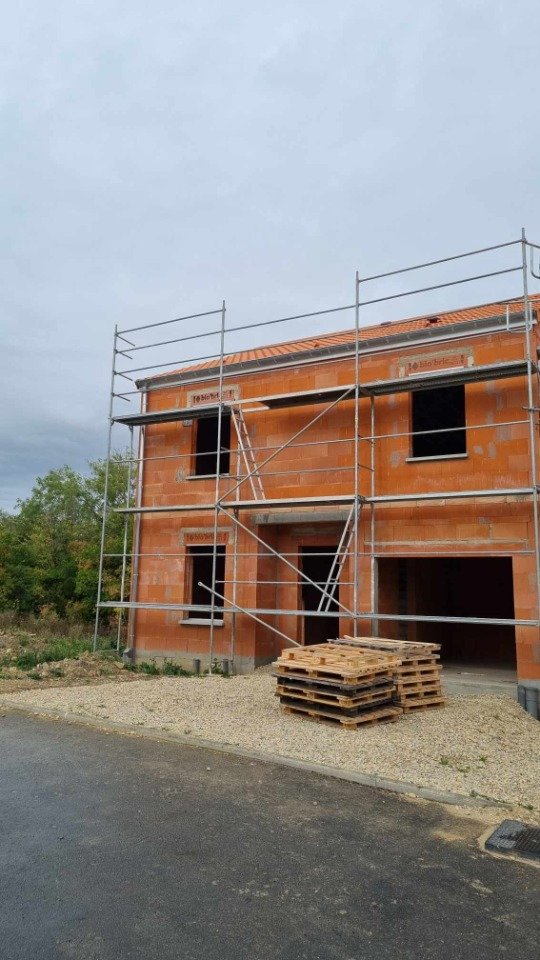  Land in Vantoux, France No. 249205