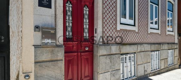 493m² Building in Lisbon, Portugal No. 198689 3