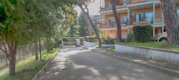 Квартира с 5 комнатами в Рим, Италия № 176023 4