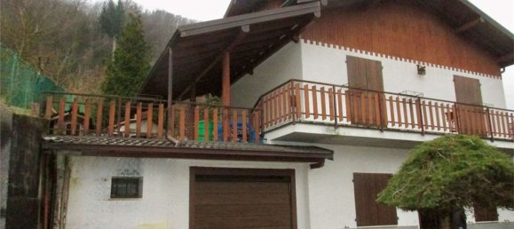 4 rooms Villa in Val Brembilla, Italy No. 5473 3
