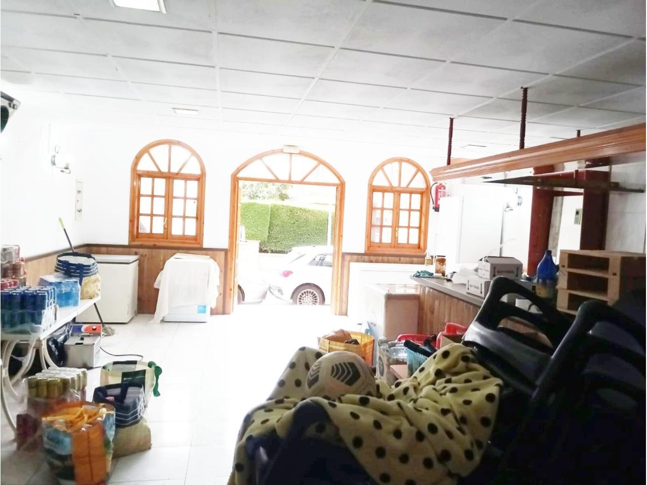 220m² Commercial property in El Vendrell, Spain No. 156251